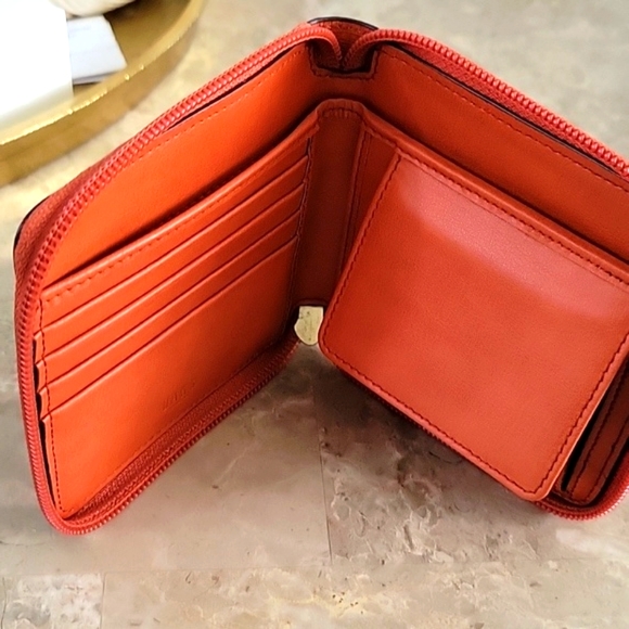 DAKS London leather Billfold - Picture 7 of 7